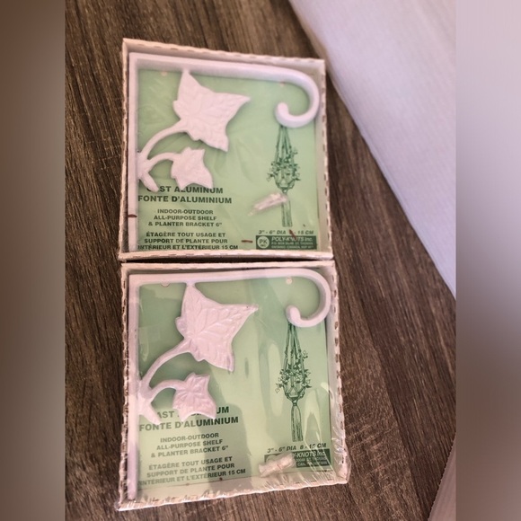 Vtg NOS White Cast Aluminum Shelf Brackets - Picture 7 of 9